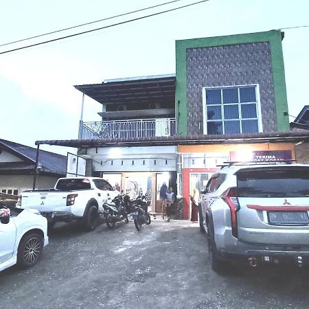 Hotel Oyo 93206 Penginapan Budi Syariah Pekanbaru Zewnętrze zdjęcie